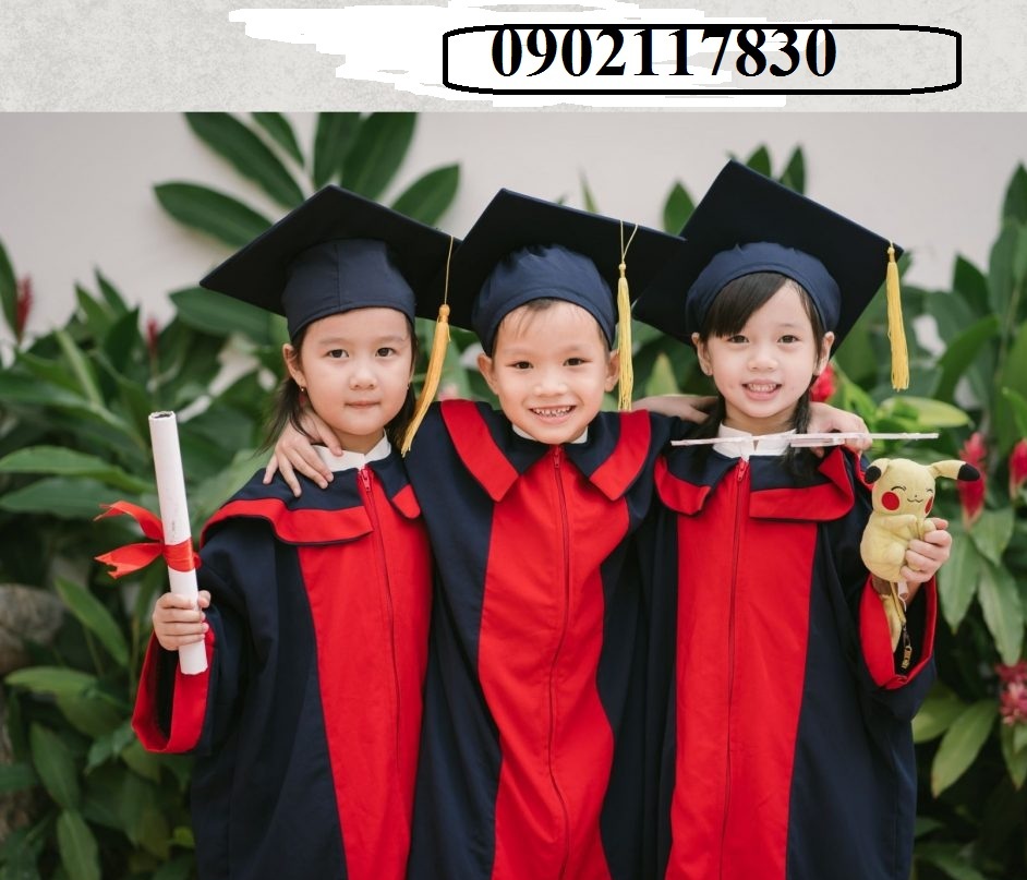 le phuc tot nghiep hcm 